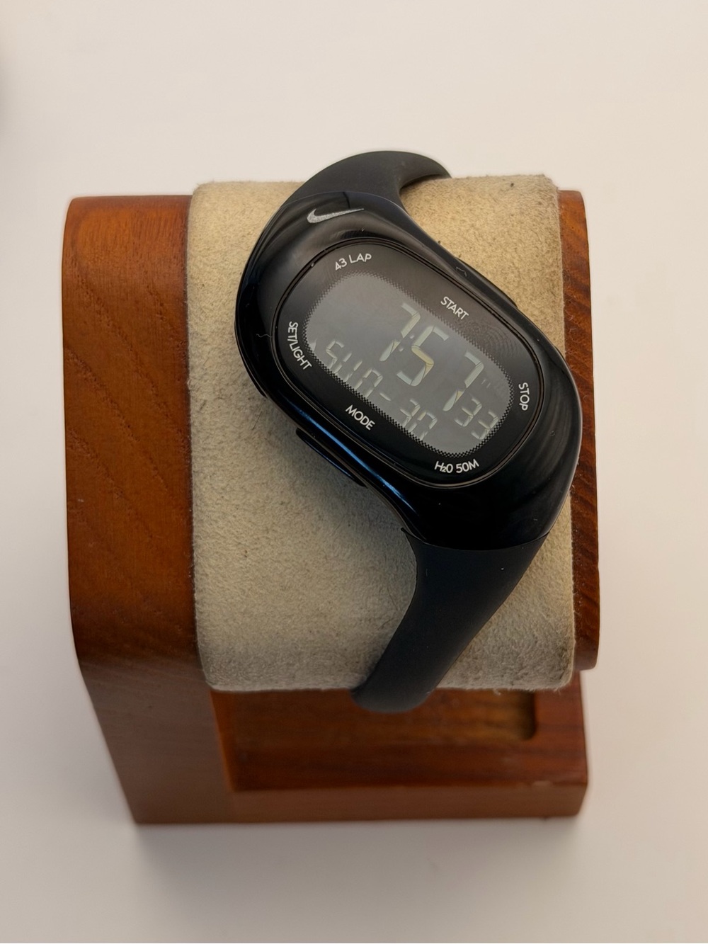 Nike Triax WR0104, Excellent, Black Aluminum, New Battery Women's Watch 6.5"